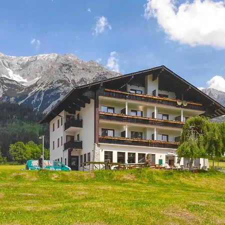 Stierer Hotel 3*